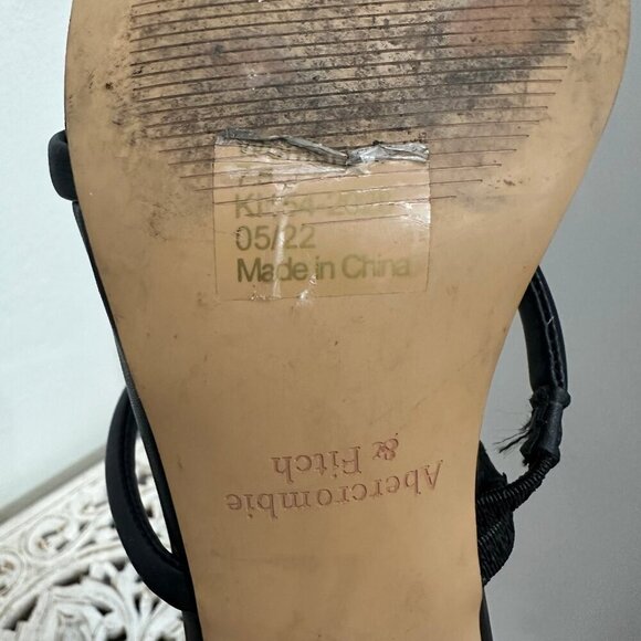 Abercrombie & Fitch strappy sandals 7.5 - Picture 6 of 6